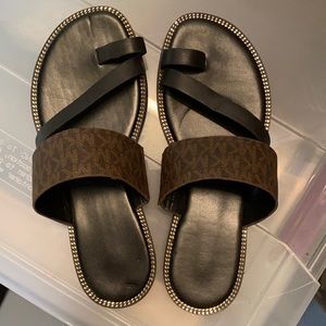 Sandles